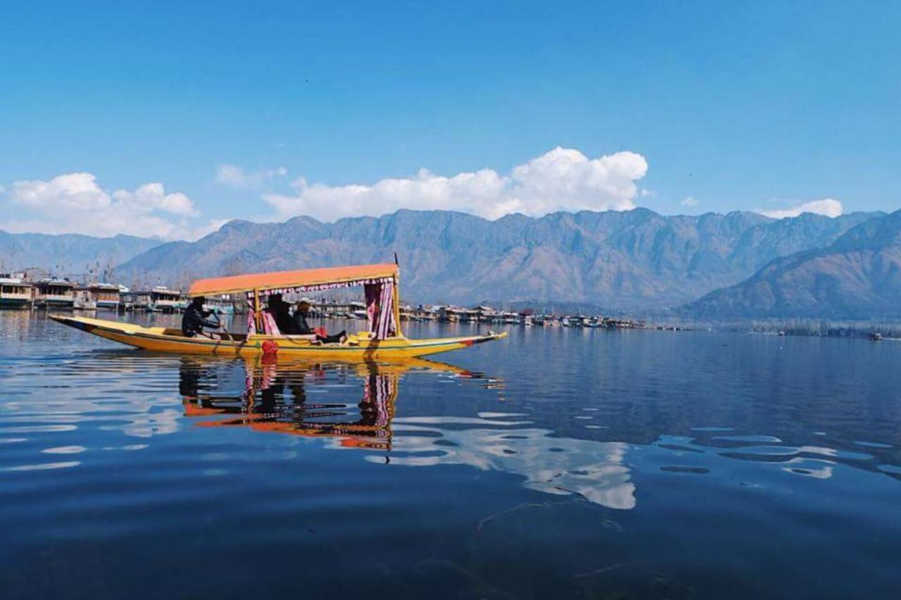 Umbrella Group Of House Boat Ξενοδοχείο Σριναγκάρ Εξωτερικό φωτογραφία